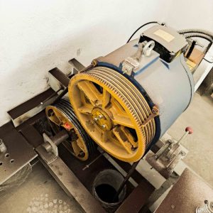 تفاوت موتور گیربکس و گیرلس آسانسور