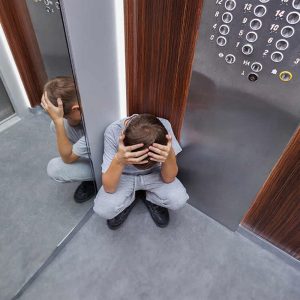 نکات ایمنی هنگام قطع برق آسانسور