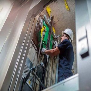 علائم خرابی آسانسور